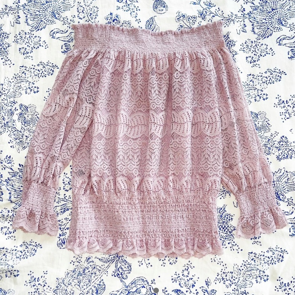 LACE OFF THE SHOULDER BEAUTIFUL TOP